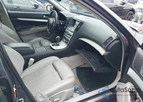 2009 Infiniti G37X из США, поврежденный, VIN JNKCV61F79M354610